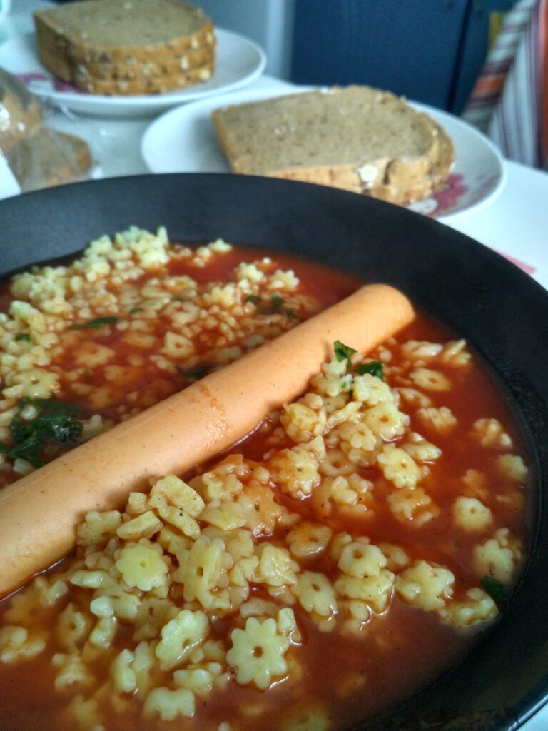 Wegańska zupa pomidorowa