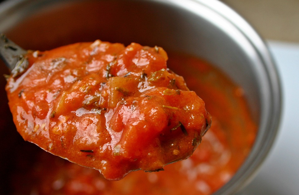 Pomidorowe leczo z mięsem mielonym